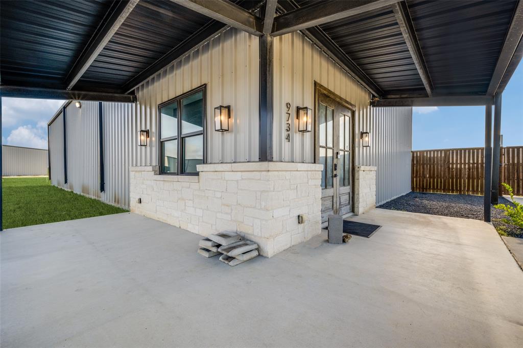 9734 Wildflower Way Property Photo 4