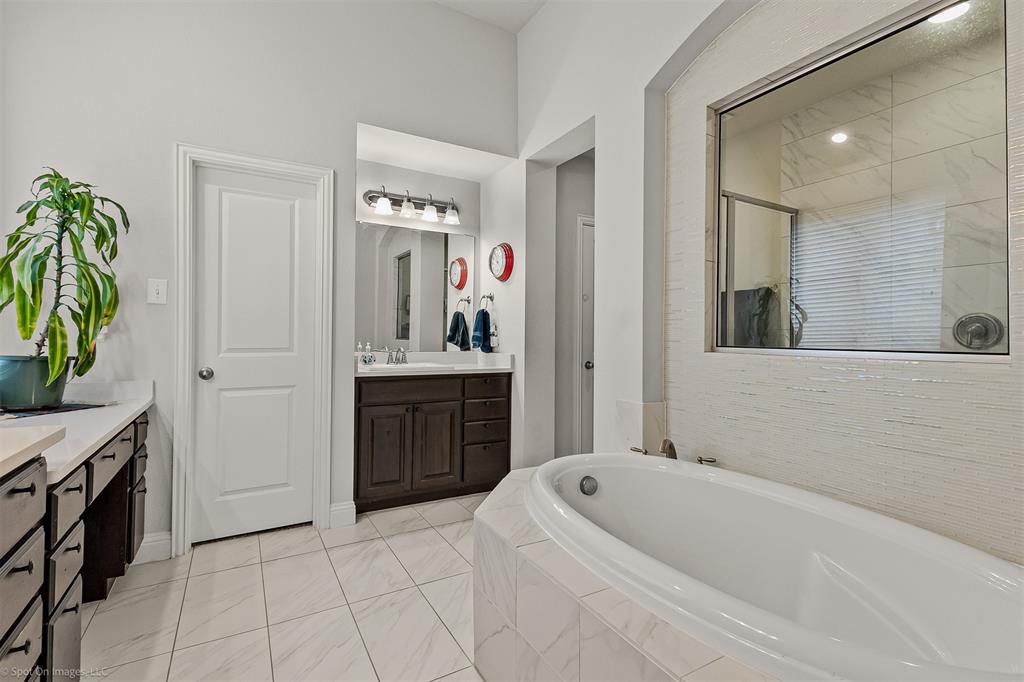 1026 Longhill Way Property Photo 20