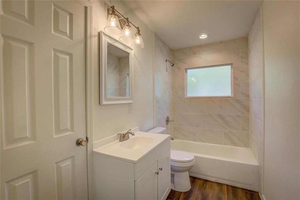 1908 Division Street Property Photo 6