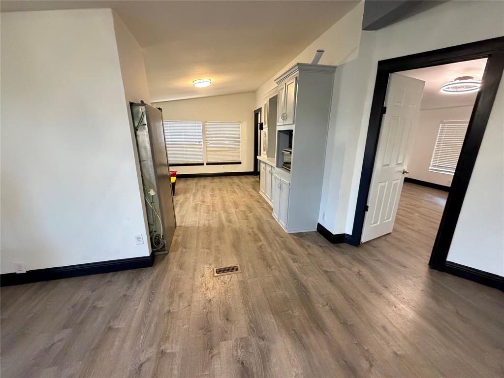 222 Hix Road Property Photo 8