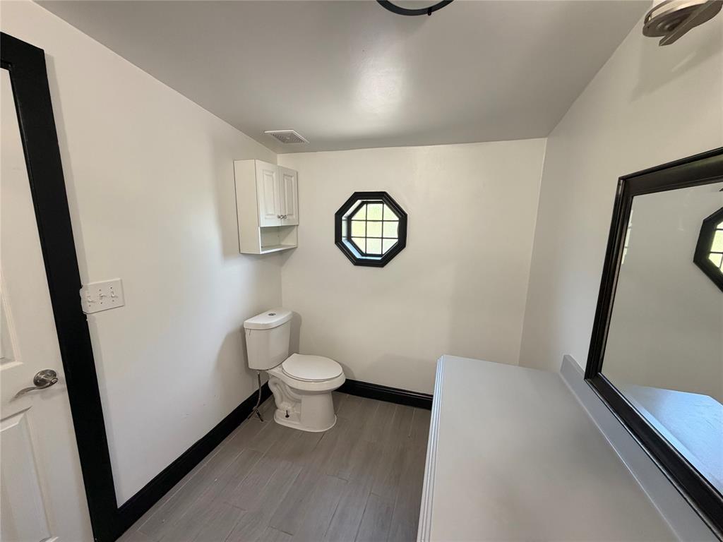 222 Hix Road Property Photo 12