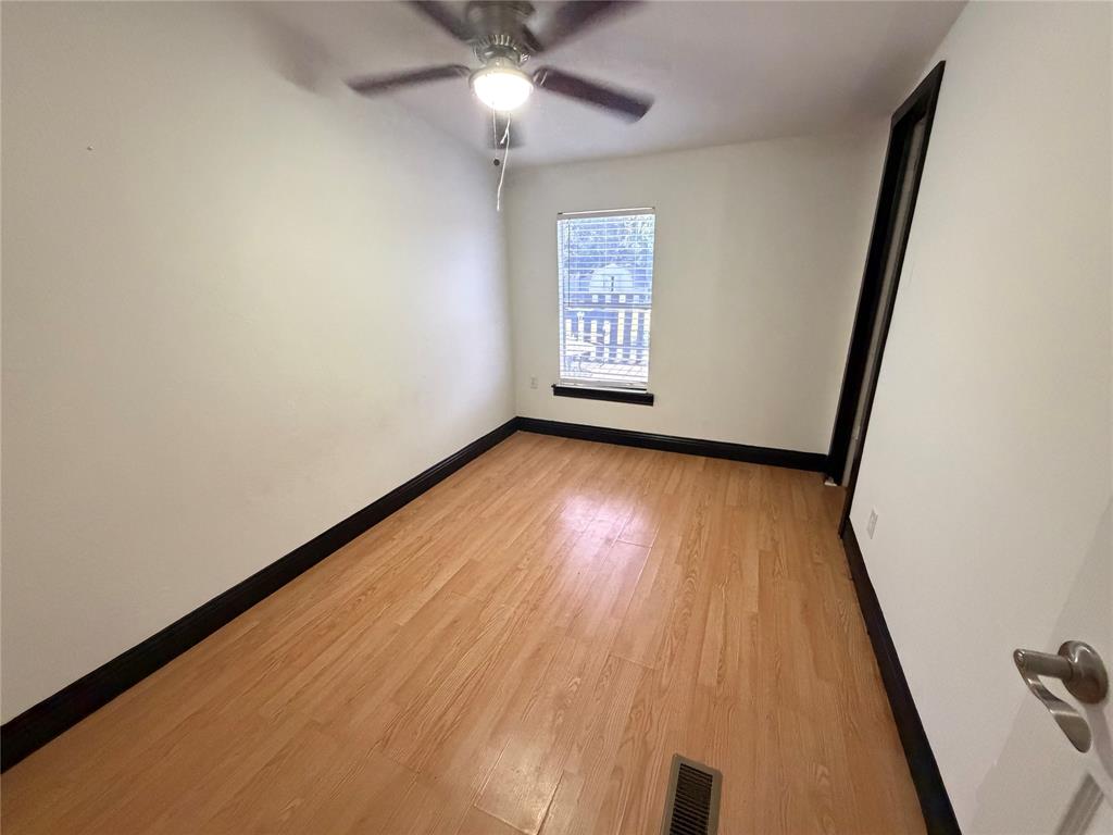 222 Hix Road Property Photo 14