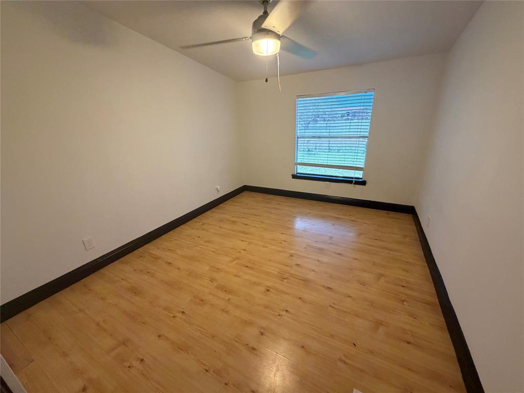 222 Hix Road Property Photo 15