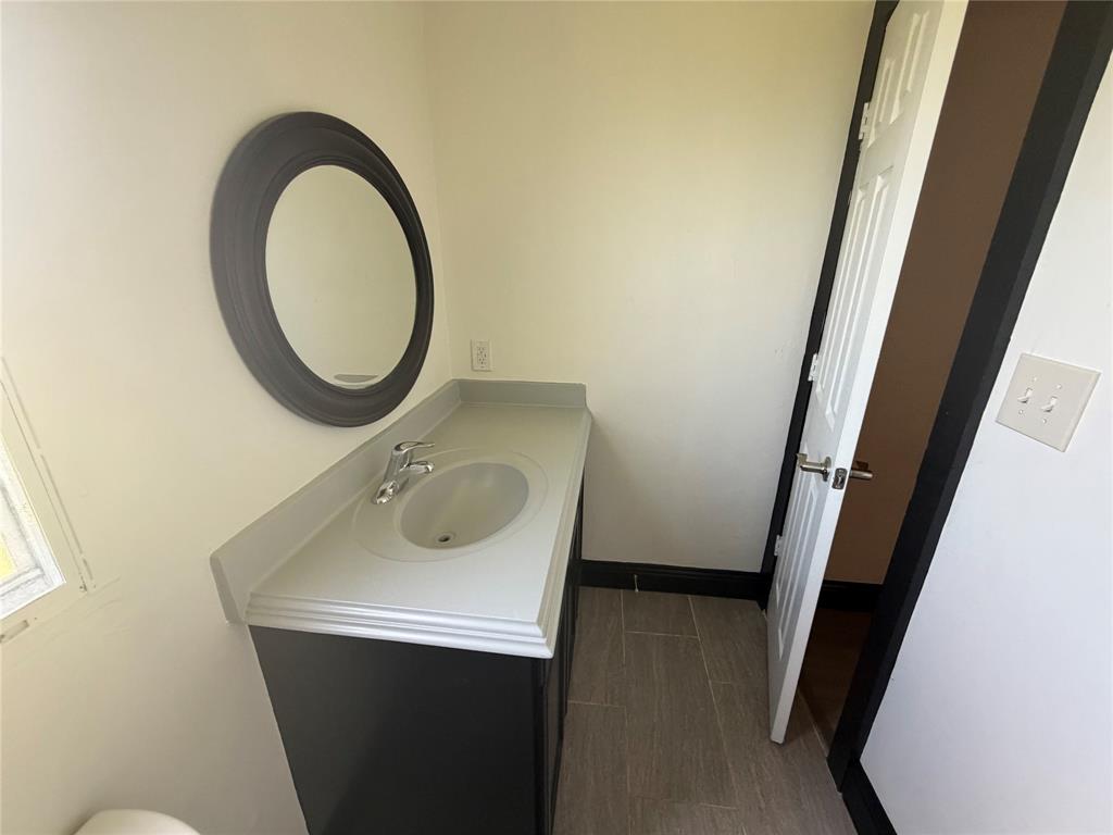 222 Hix Road Property Photo 17