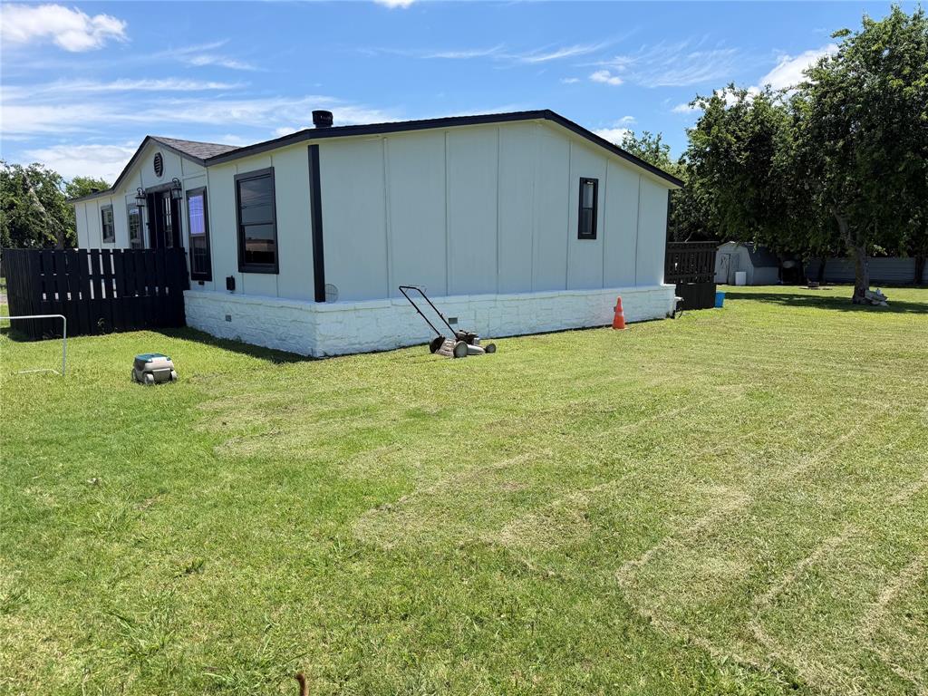 222 Hix Road Property Photo 18