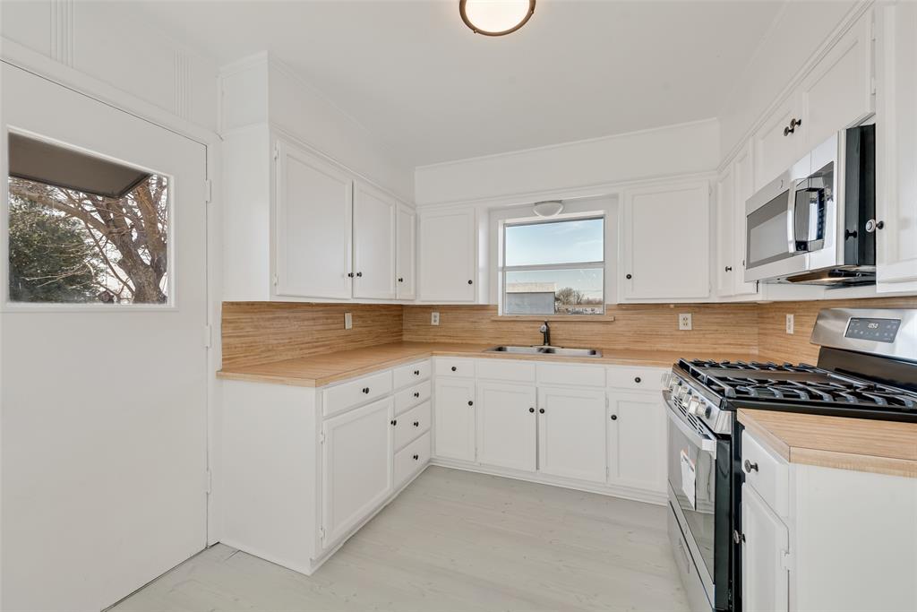101 E Marshall Street Property Photo 16