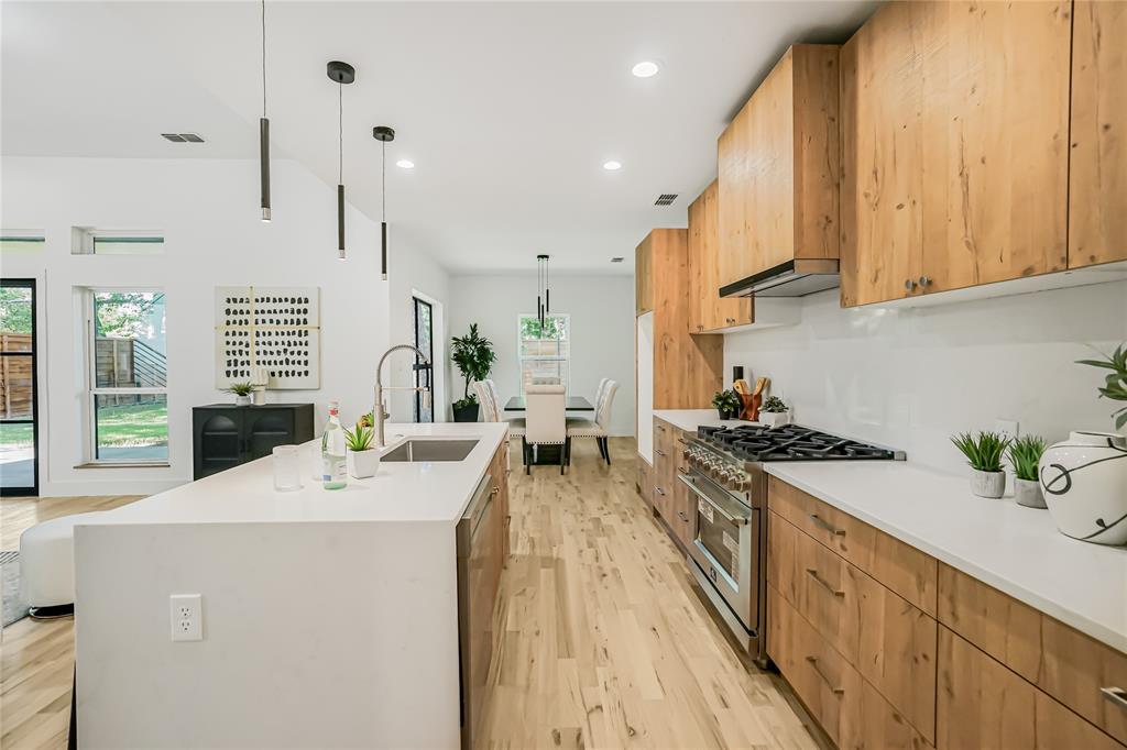 3631 Espanola Drive Property Photo 9