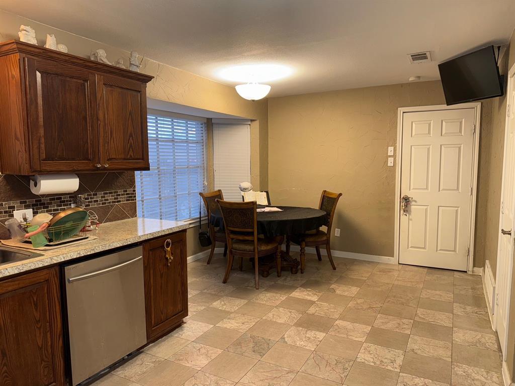 3240 Valley Forge Trail Property Photo 8