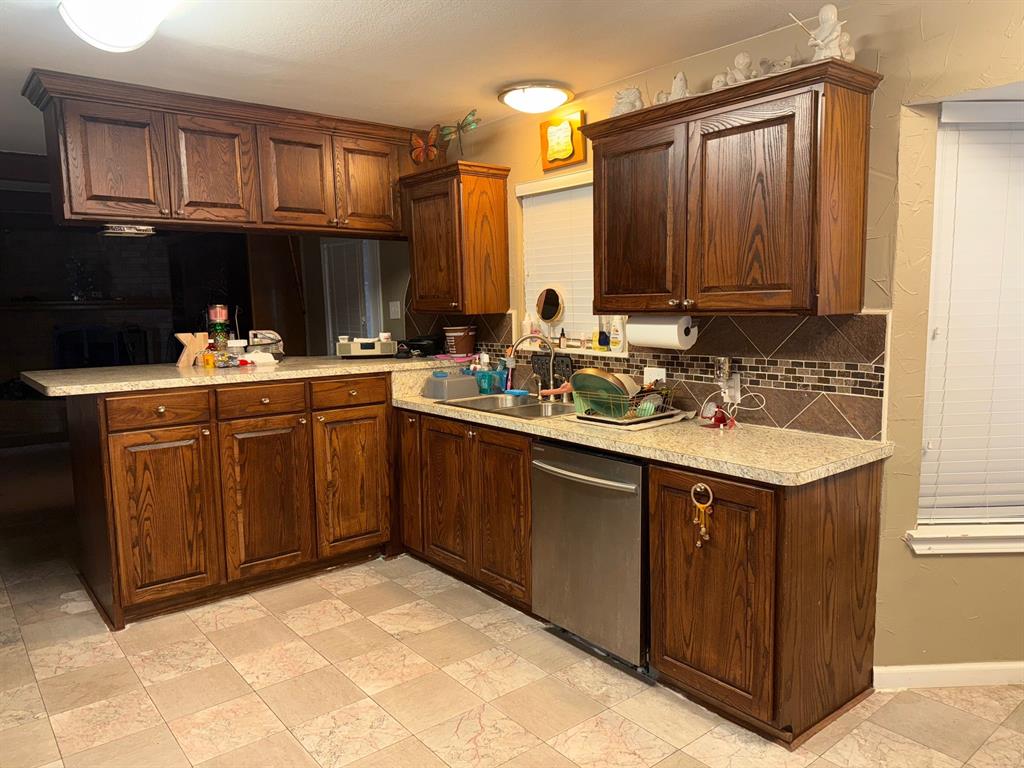 3240 Valley Forge Trail Property Photo 10