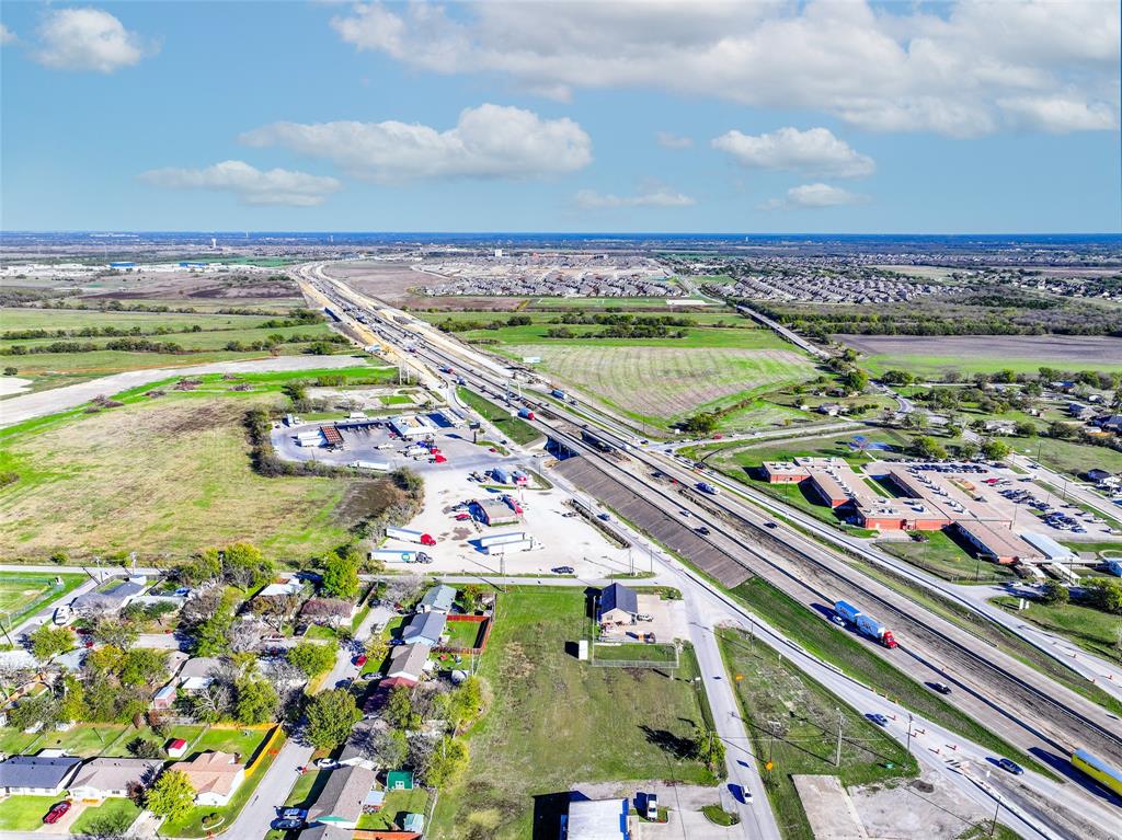 813 E Lamar Street Property Photo 14