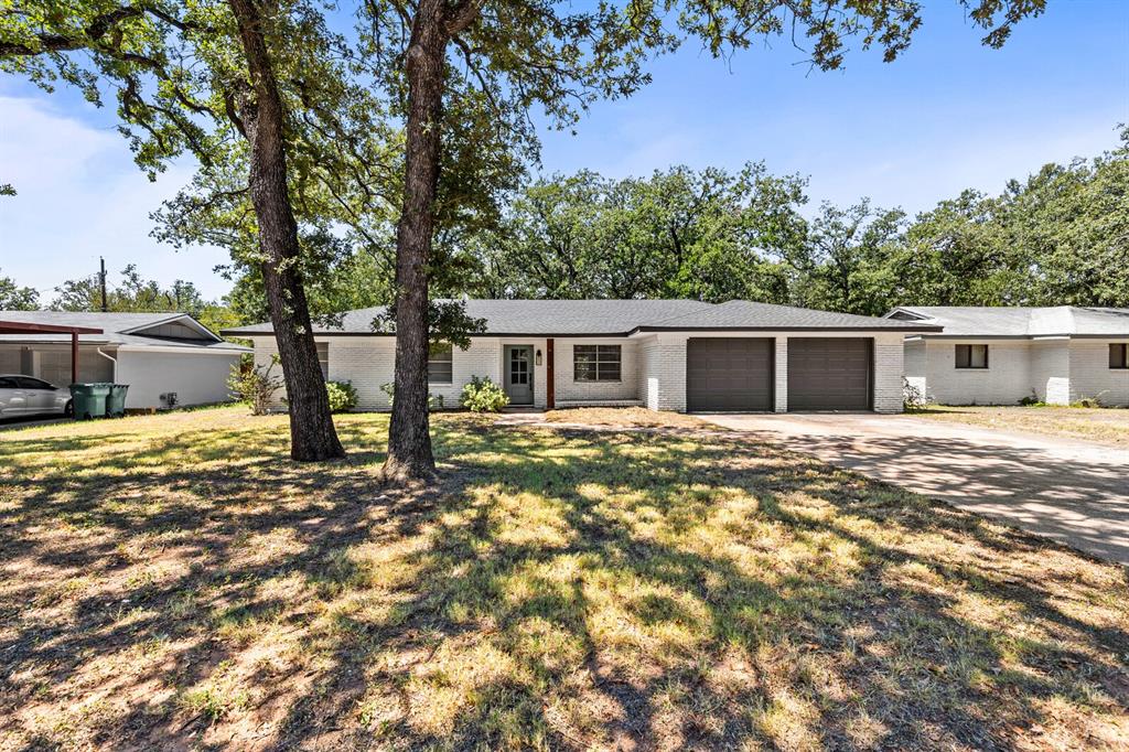322 S Barbara Property Photo 2