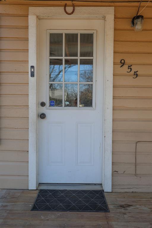 955 N Stephen Avenue Property Photo 5