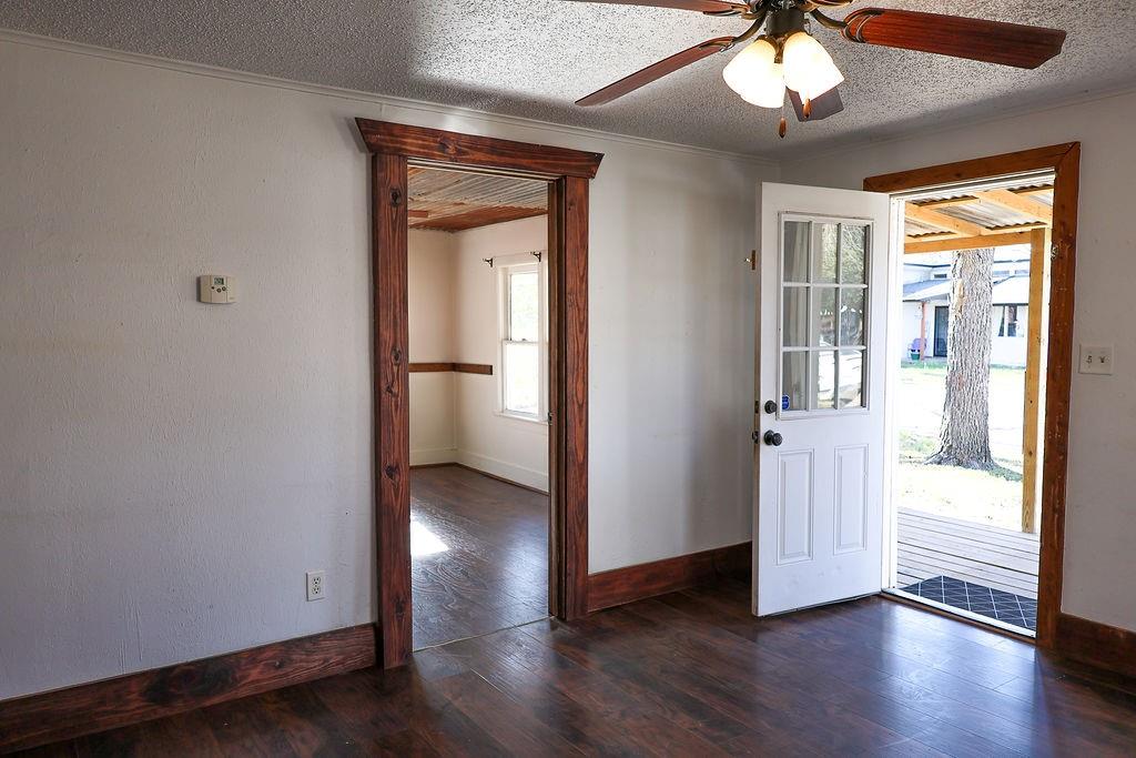 955 N Stephen Avenue Property Photo 7