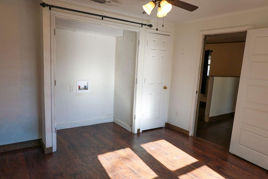 955 N Stephen Avenue Property Photo 13