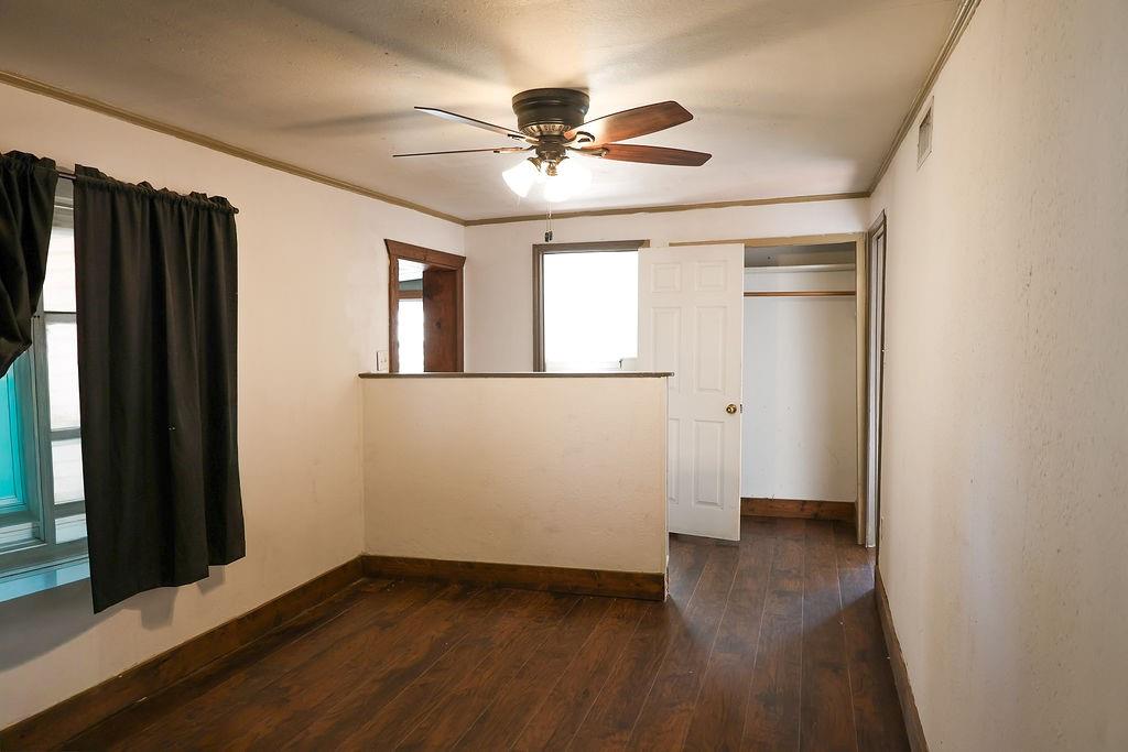 955 N Stephen Avenue Property Photo 15