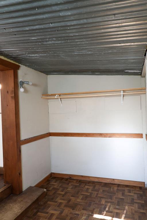 955 N Stephen Avenue Property Photo 17