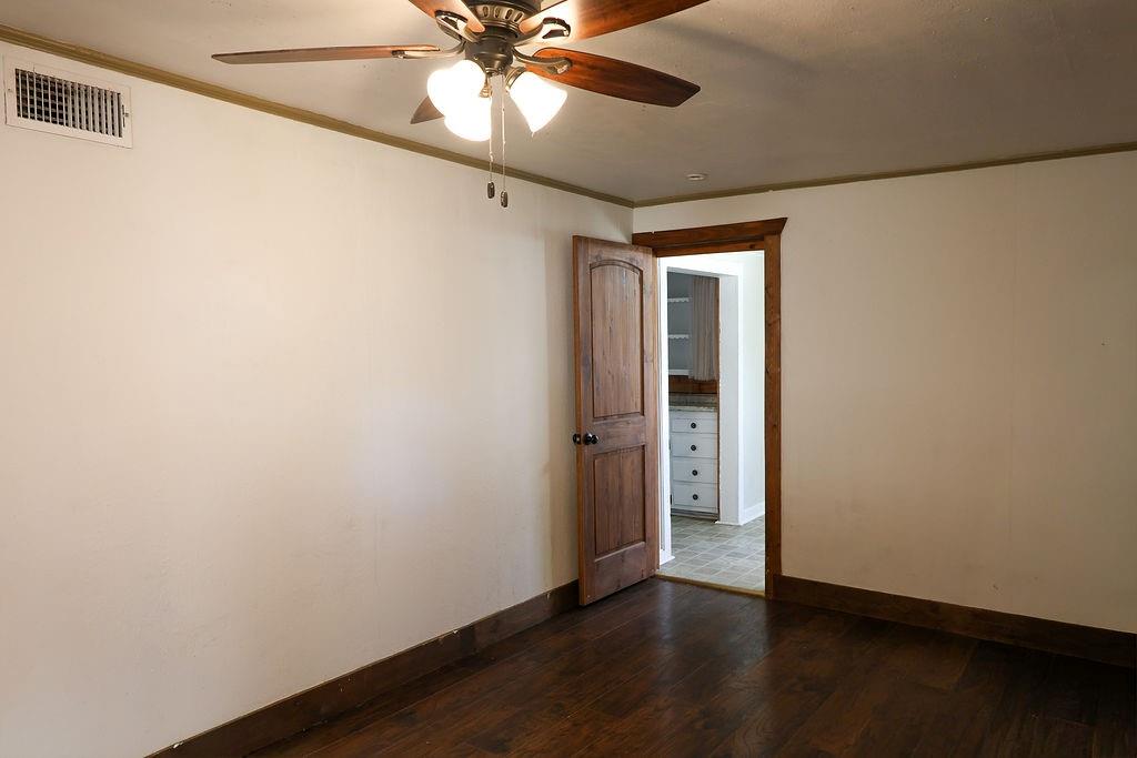 955 N Stephen Avenue Property Photo 26