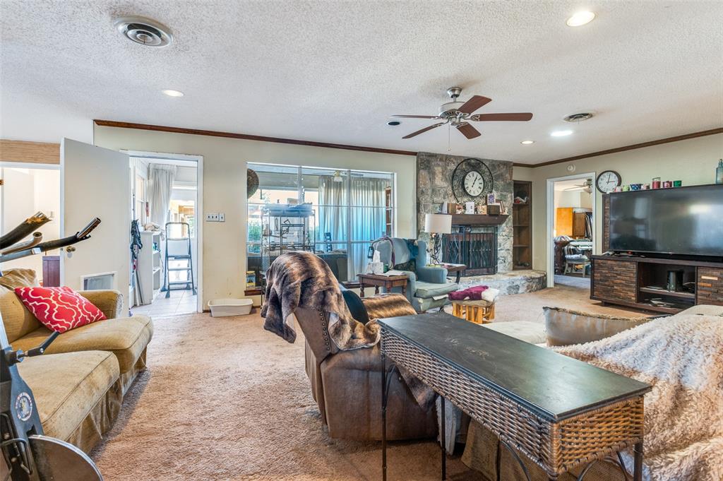 305 Cedar Creek Court Property Photo 8