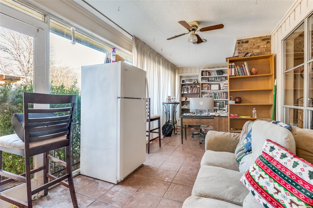 305 Cedar Creek Court Property Photo 22