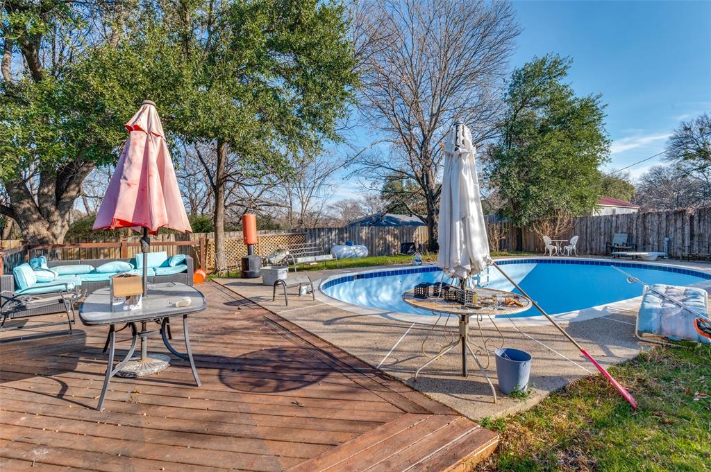 305 Cedar Creek Court Property Photo 24