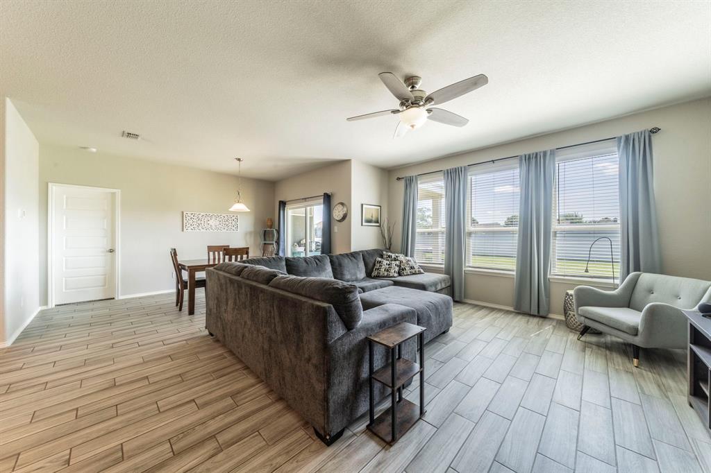 1628 Hinckley Avenue Property Photo 2