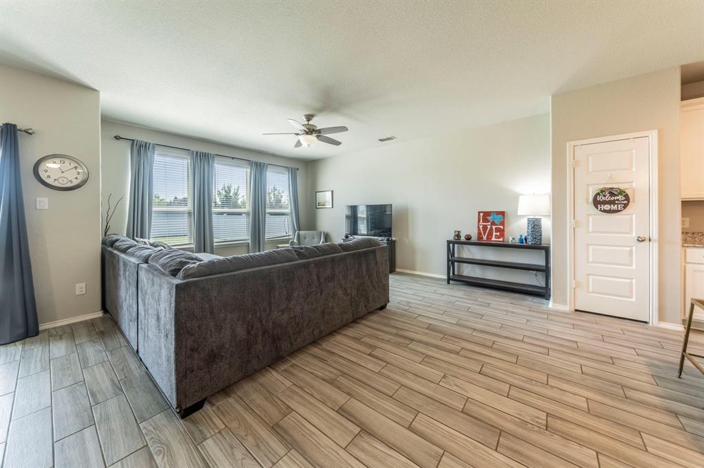 1628 Hinckley Avenue Property Photo 3