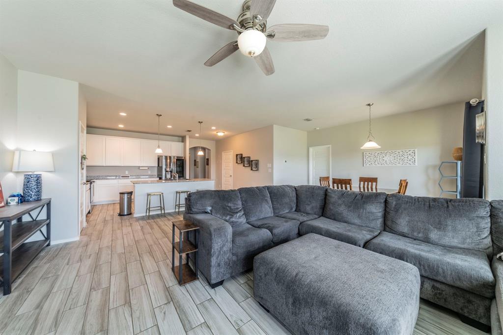 1628 Hinckley Avenue Property Photo 4