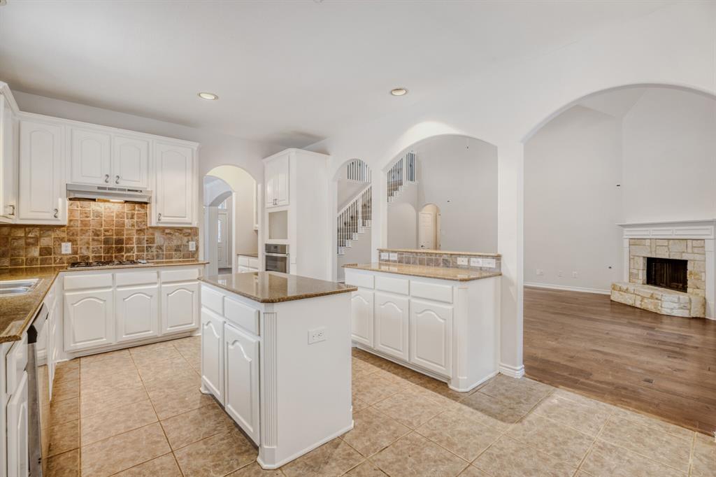 2207 Creekedge Court Property Photo 12