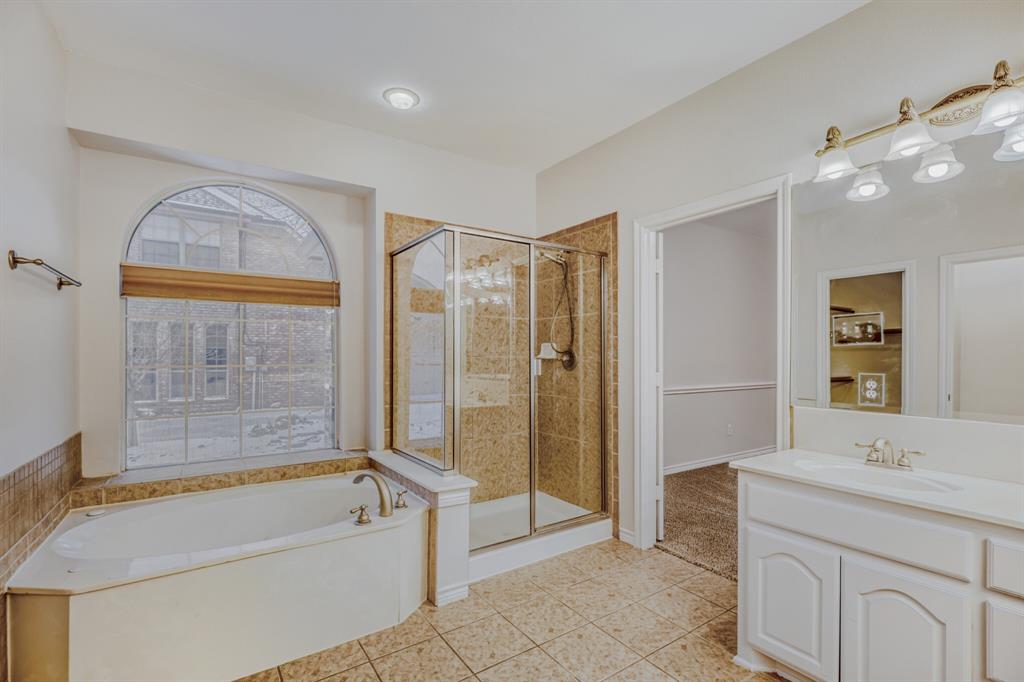 2207 Creekedge Court Property Photo 13