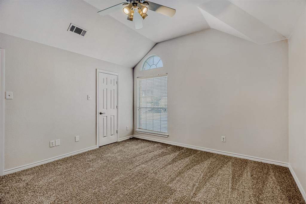 2207 Creekedge Court Property Photo 18