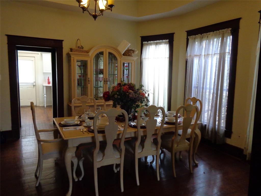 211 W Purdom Avenue Property Photo 6