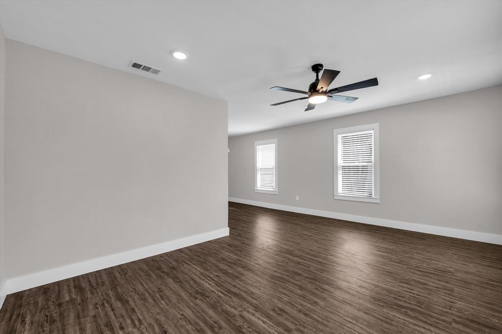 1908 S 19th Street Property Photo 4