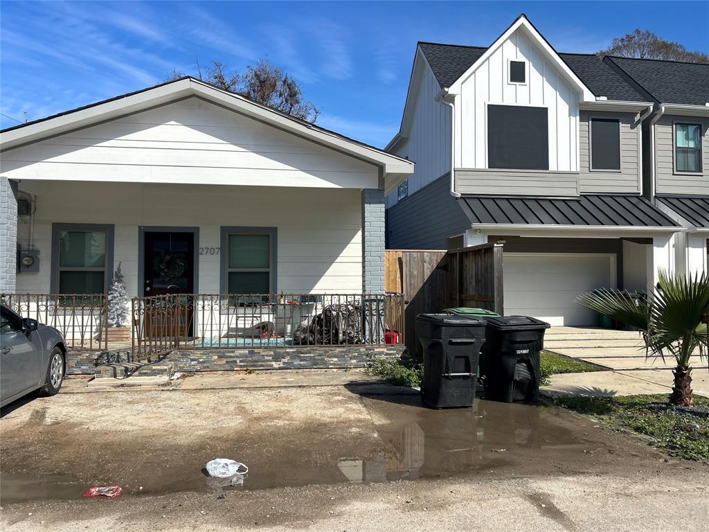 2705 & 2707 S Fox Street Property Photo 1