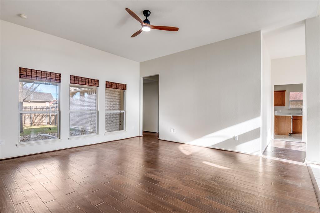 2953 Firewheel Drive Property Photo 7