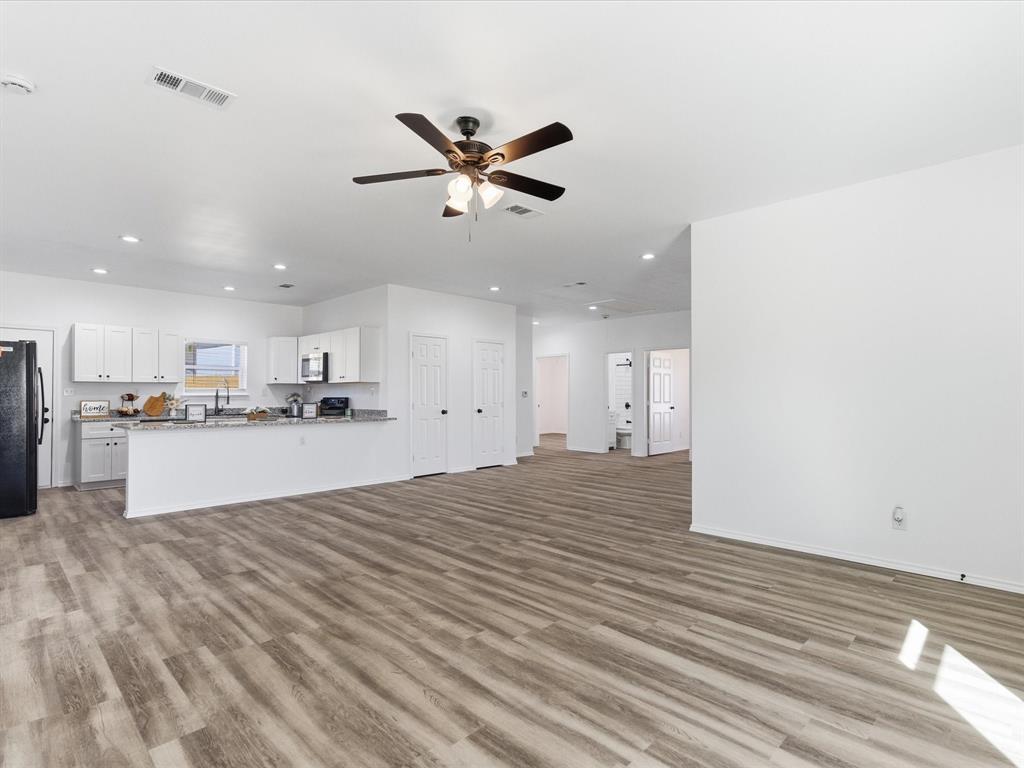 408 Susan Drive Property Photo 4