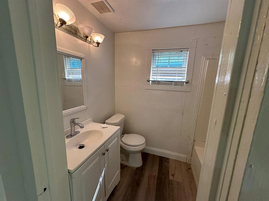 2206 Rockefeller Boulevard Property Photo 9