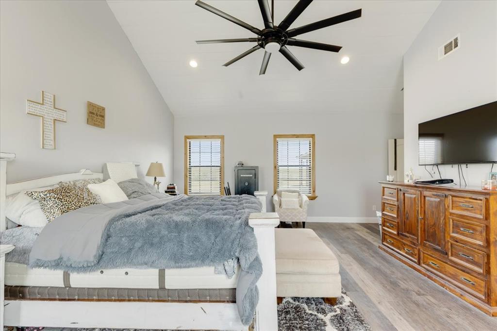 836 Fm-2068 Property Photo 16