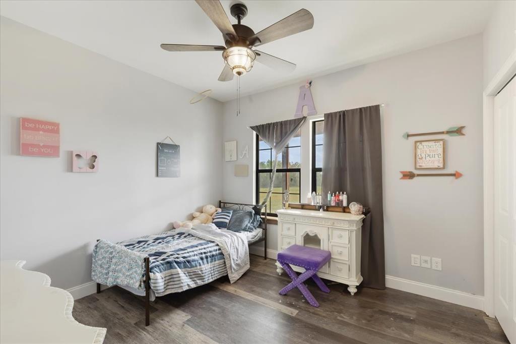 836 Fm-2068 Property Photo 18