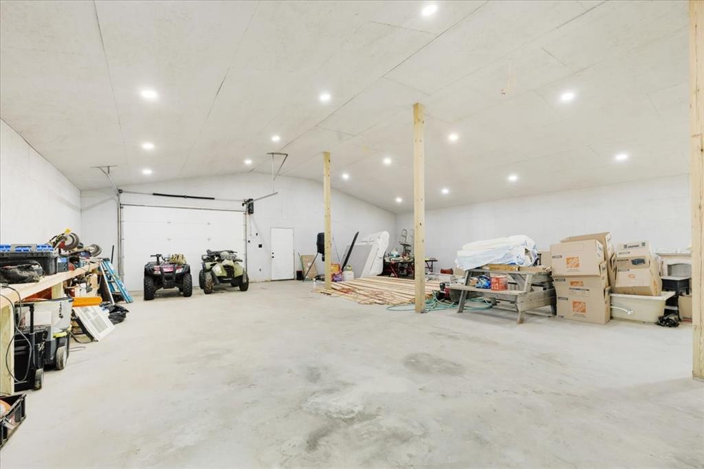 836 Fm-2068 Property Photo 23