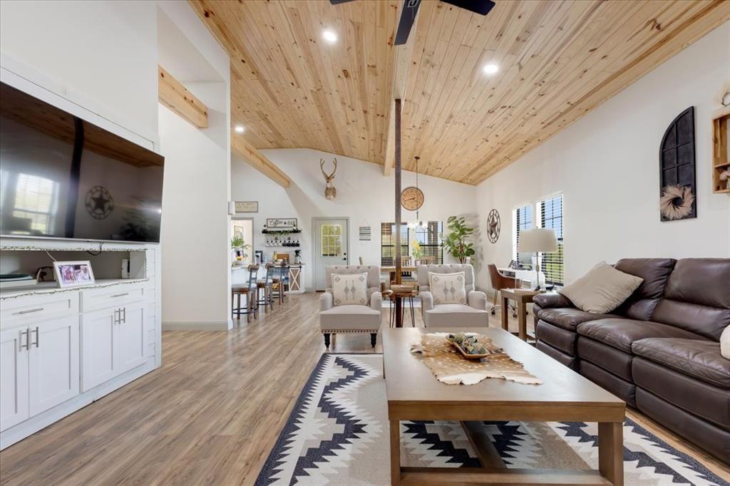 836 Fm-2068 Property Photo 27