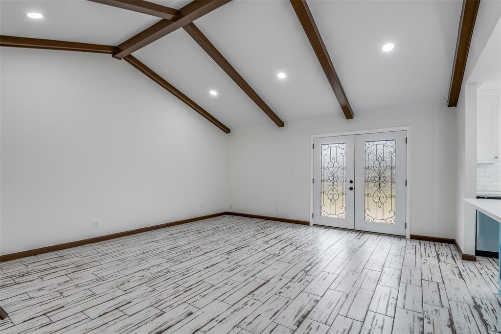 1055 Wright Street Property Photo 6