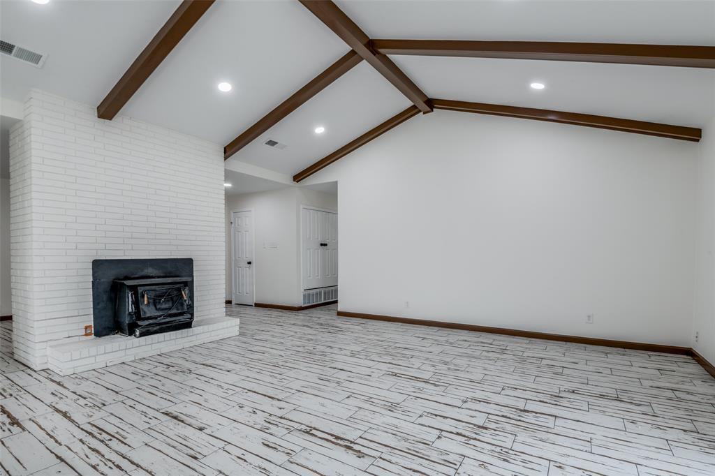 1055 Wright Street Property Photo 8