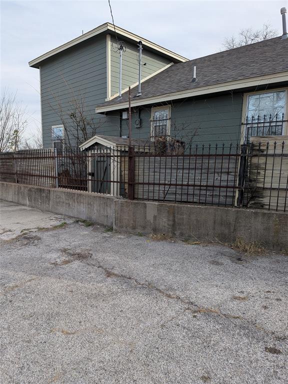 3120 N Main Street Property Photo 2