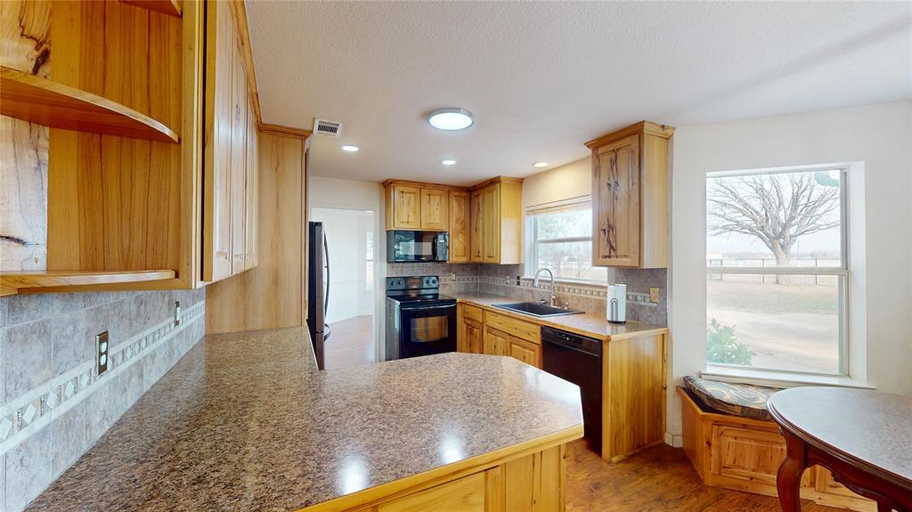 5909 County Road 488 Property Photo 6