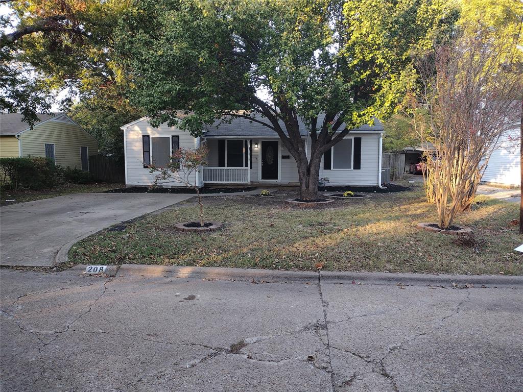 208 Almond Street Property Photo 1