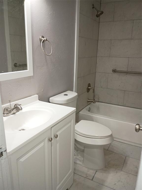 208 Almond Street Property Photo 27