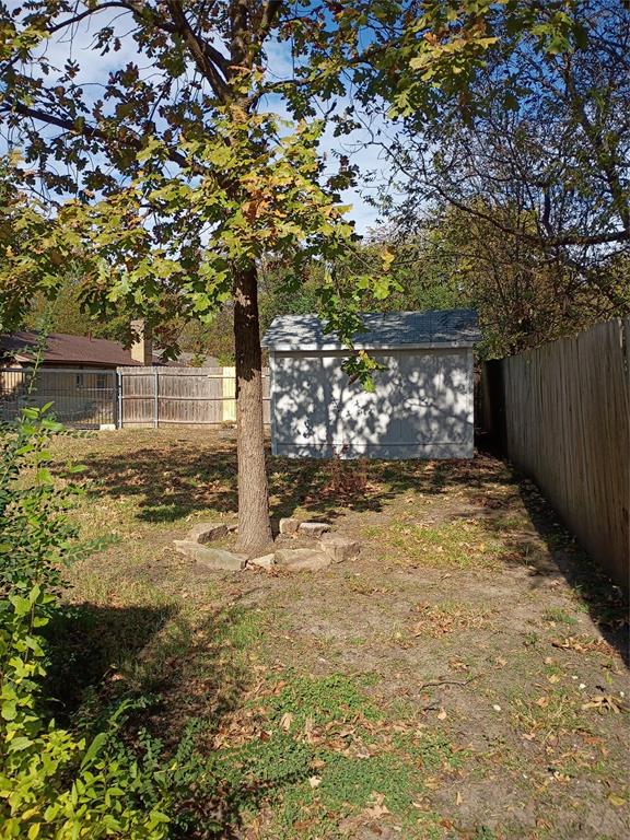 208 Almond Street Property Photo 32