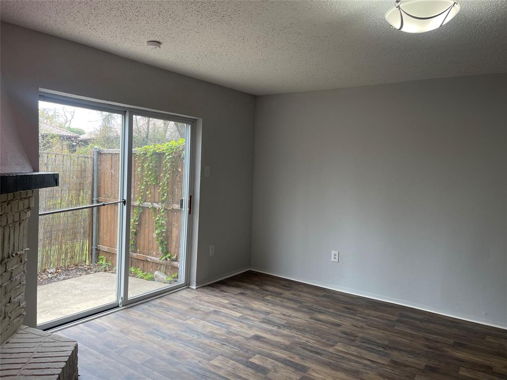 887 Dublin Drive D Property Photo 13