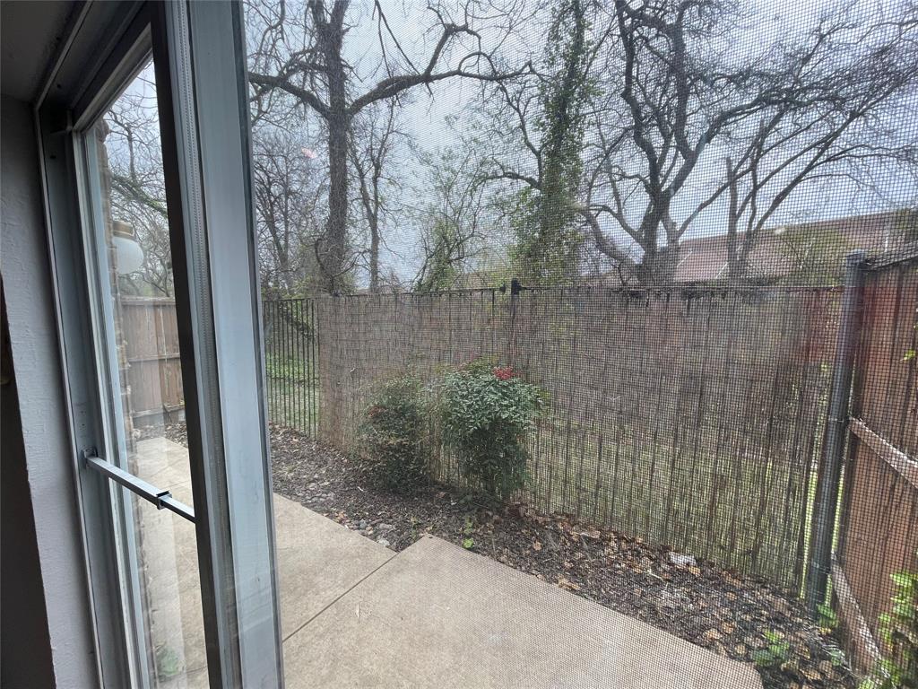 887 Dublin Drive D Property Photo 14