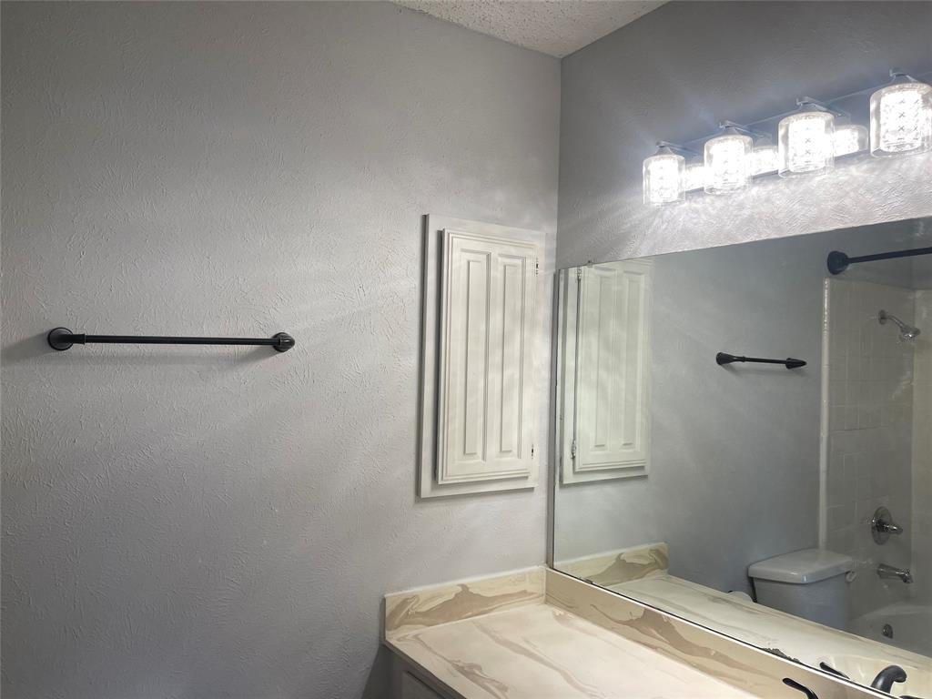 887 Dublin Drive D Property Photo 15